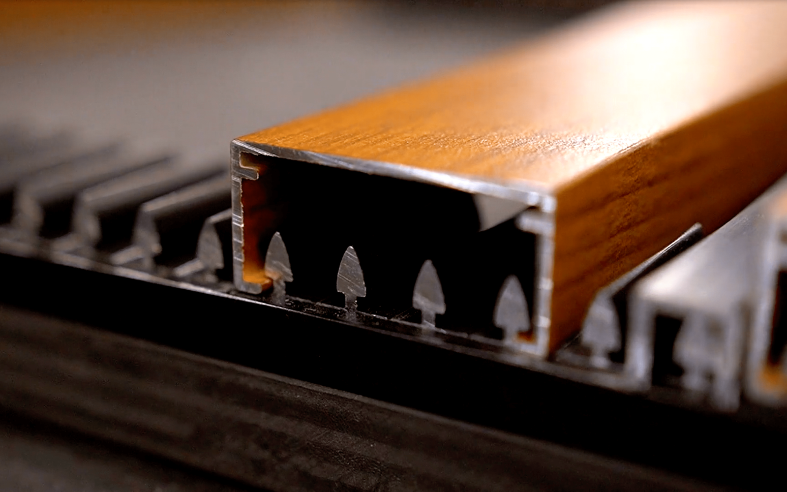 GTO Aluminum: Universal Aluminum Click Profile SYstem